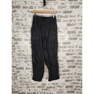 Aritzia TNA Cargo Pants Size XS Black Nylon Utility Activewear Pockets‎